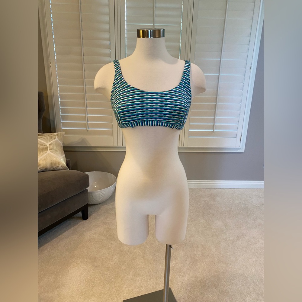 Athleta Bikini Top (Size M)